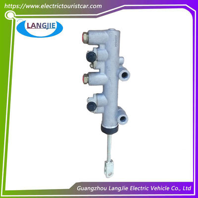 Golfwagenonderdelen LVTONG Master Brake Cylinder Master Brake Pump